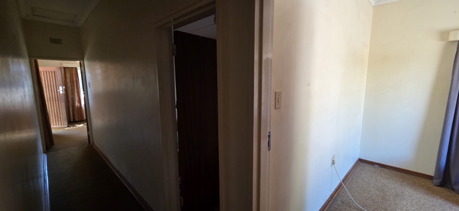 5 Bedroom Property for Sale in Hadison Park Northern Cape